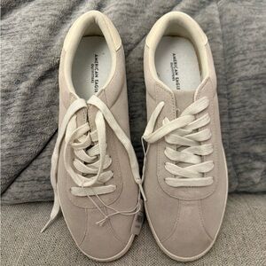 American Eagle Men’s Cream & White Sneakers